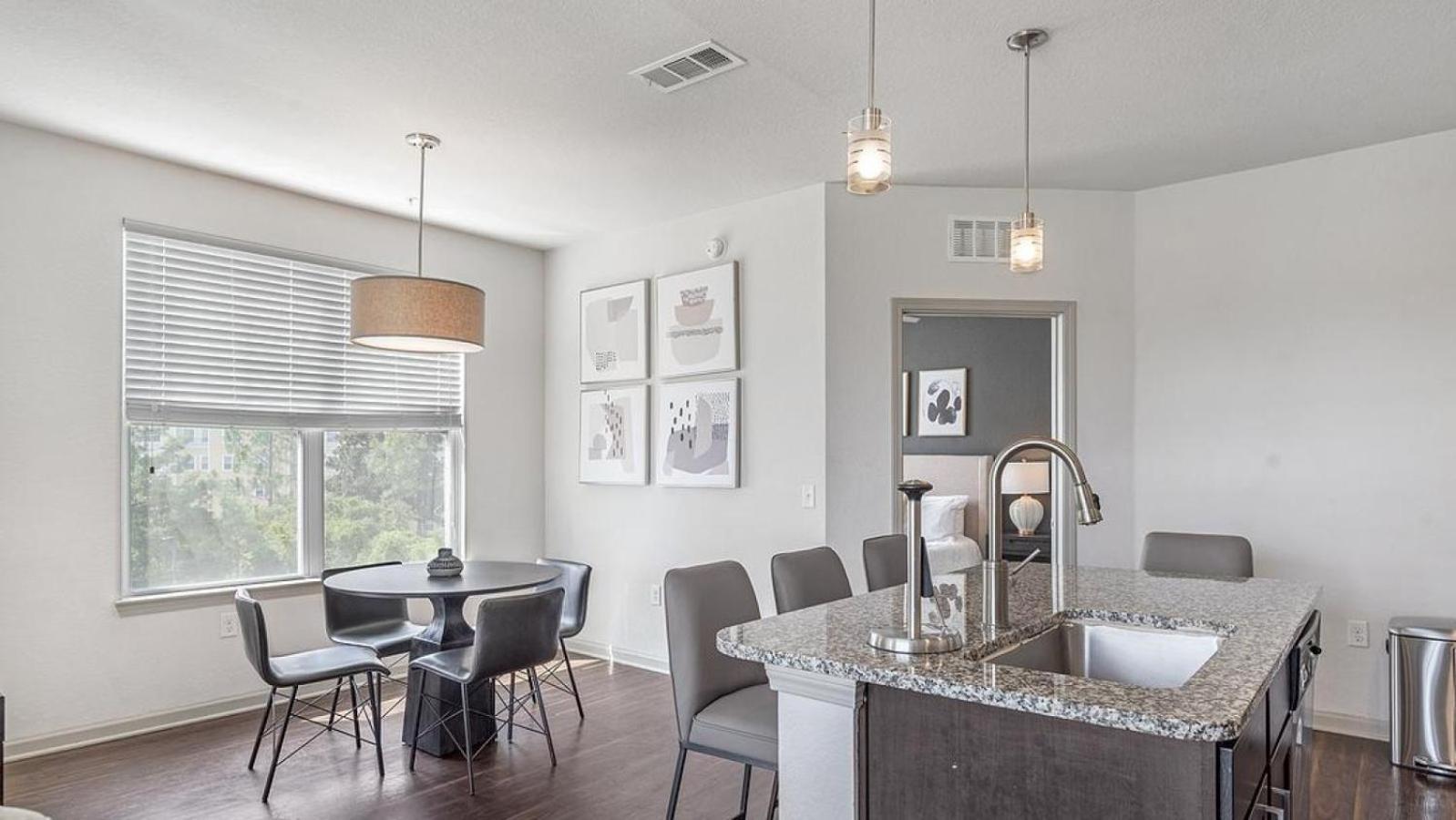 Landing At The Nine At Memphis - 3 Bedrooms In University Екстер'єр фото